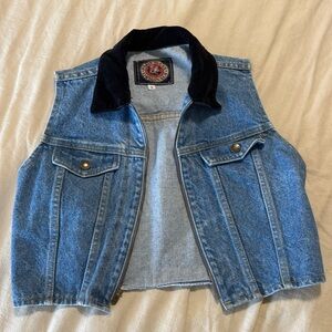 Jean Vest